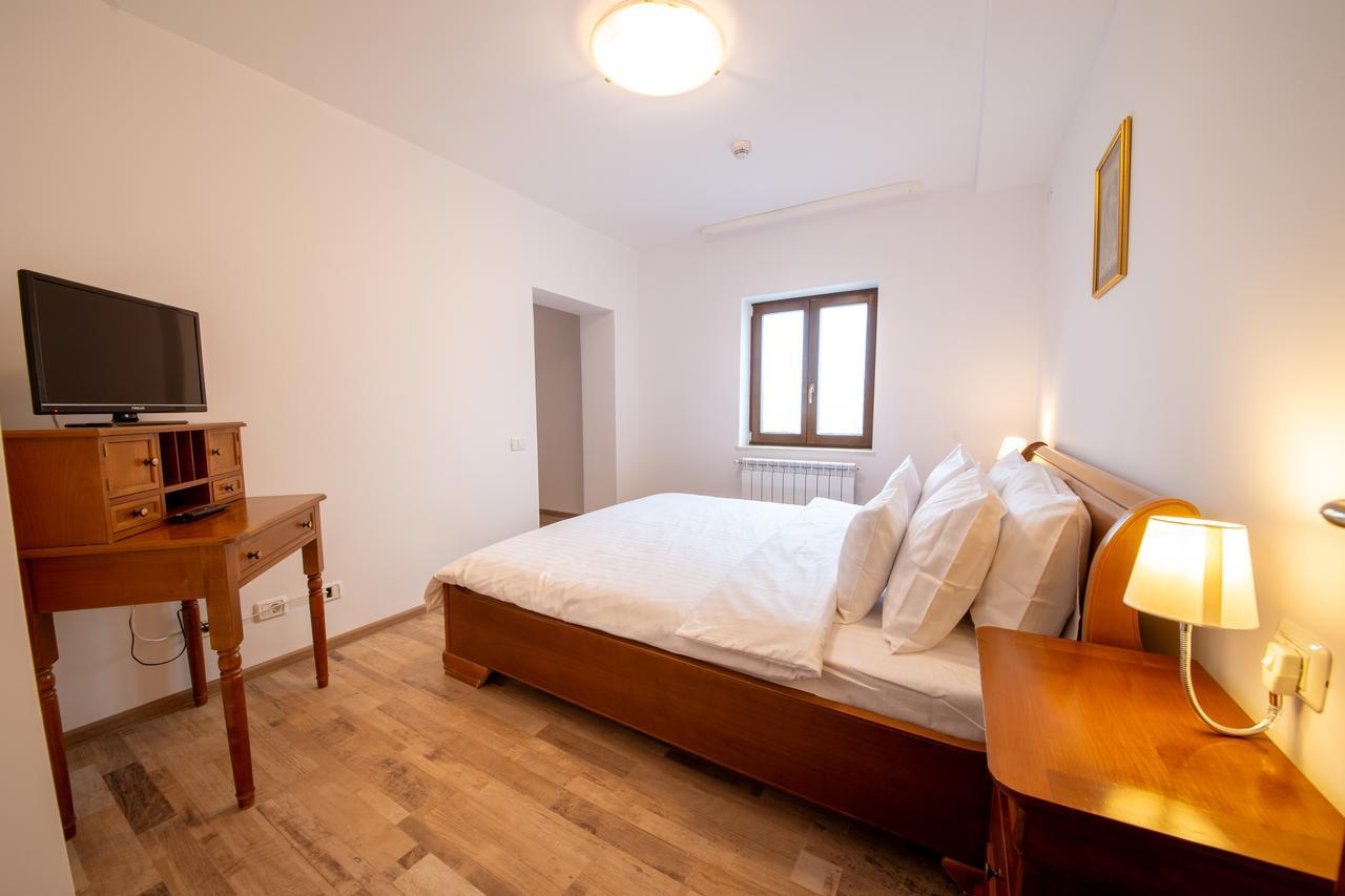 Aparthotel Bucharest Boutique By Jullie Exterior foto